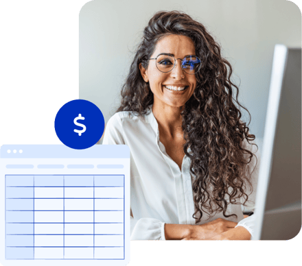 Mulher de cabelos morenos e óculos em frente a uma tela de computador. Ao seu lado, uma ilustração de planilha e um ícone de cifrão.